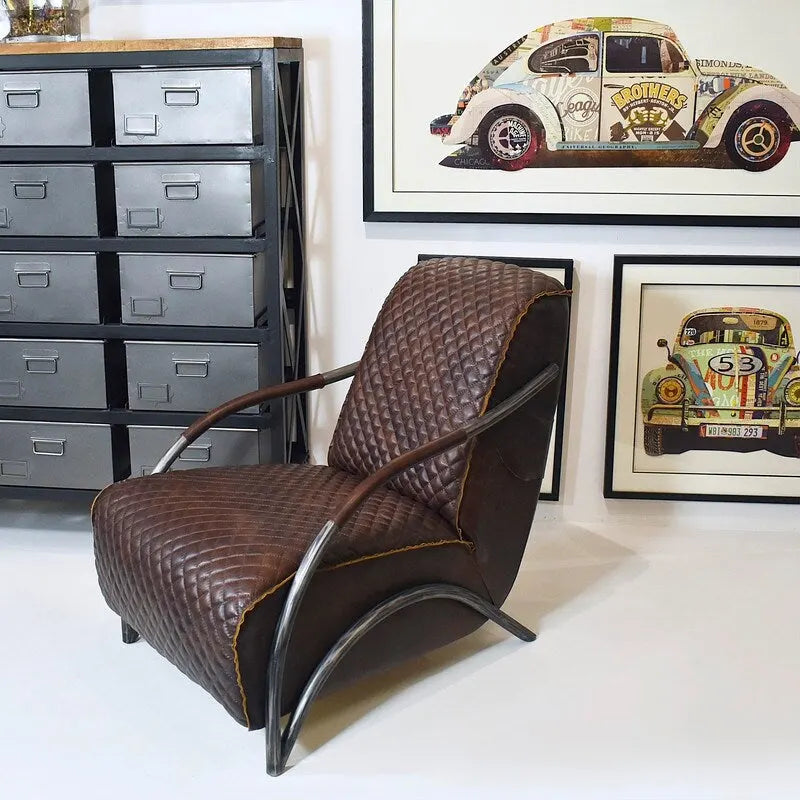Fauteuil d'appoint en cuir capitonné marron, une place, piétement en fonte